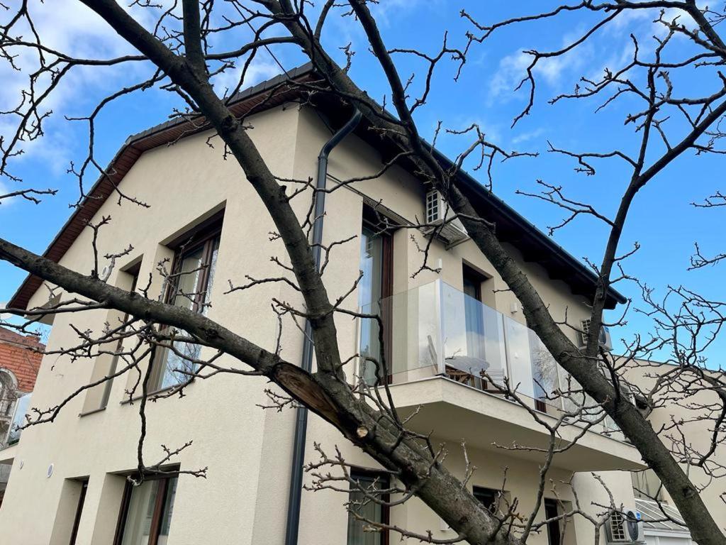 Nature In The City Lower Storey Bestern Szeged Exterior photo